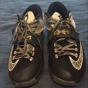 KD 7 BHM used size 11